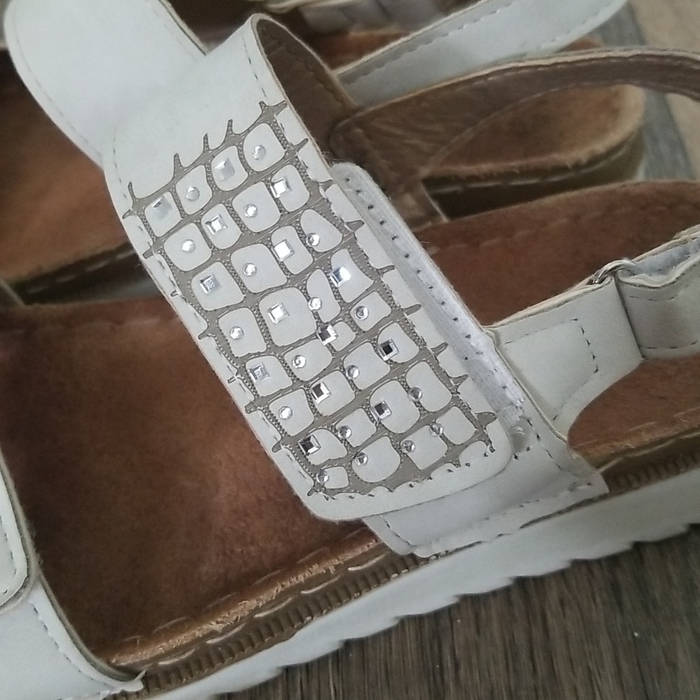 Inblu Light Gray Sandals - Picture 4 of 4